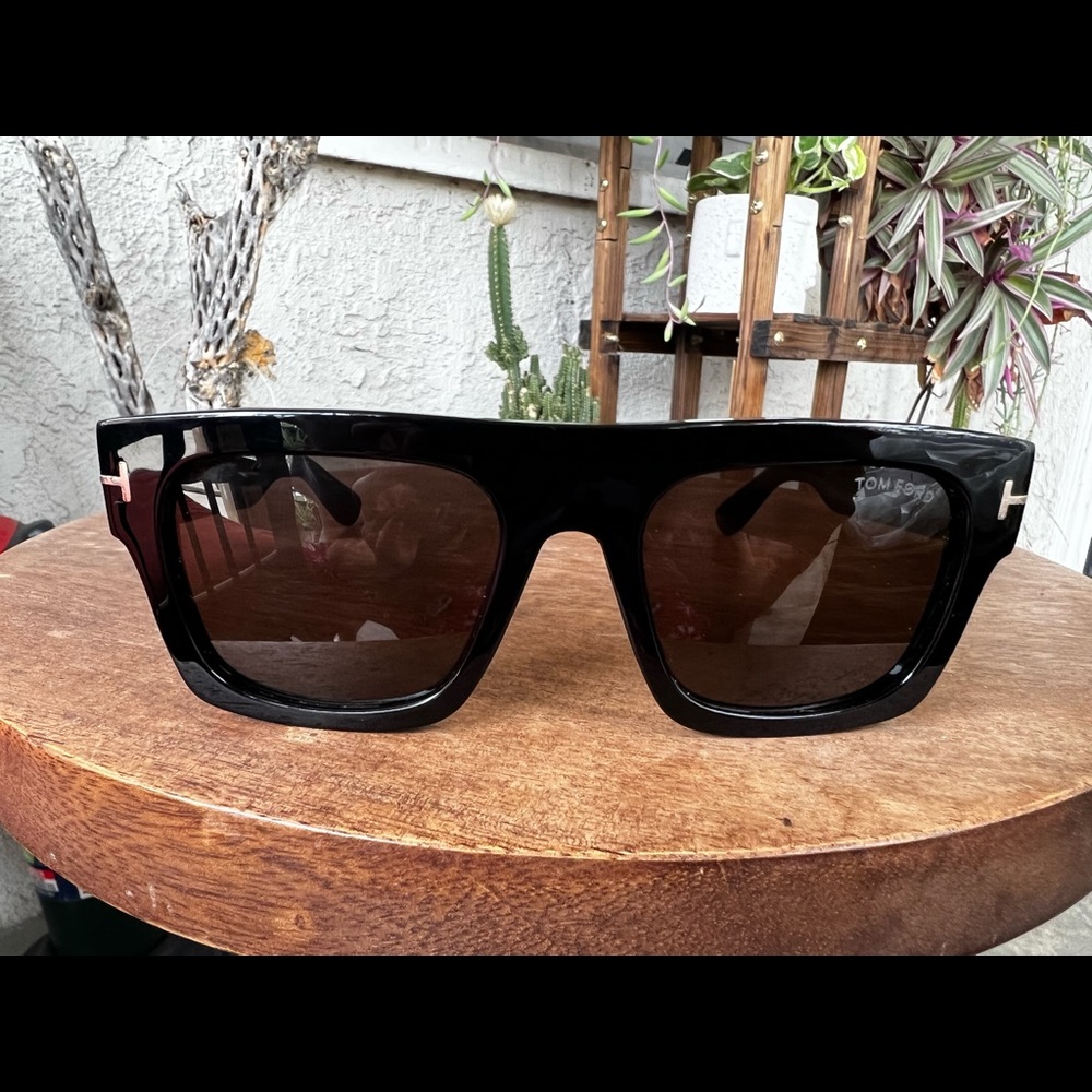 TOM FORD FAUSTO Sunglasses FT0711 01A Black Grey